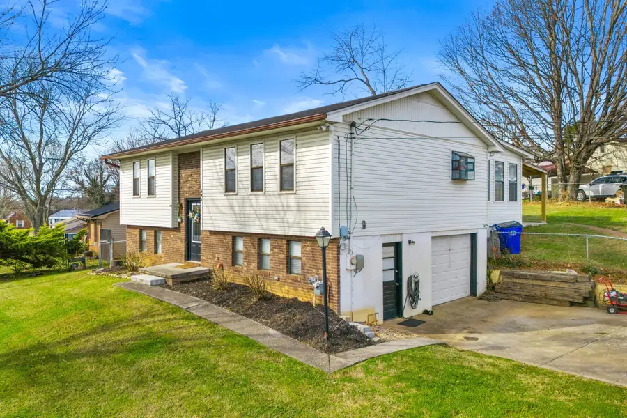 631 E 4th North Street, Morristown, TN 37814 - Image #3