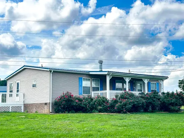 1467 Squire Fox Road, Dandridge, TN 37725