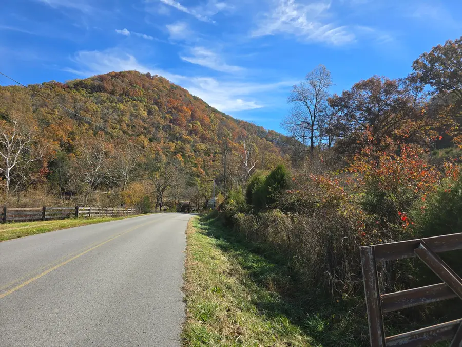 2391 Hogskin Road, Washburn, TN 37888 - Image #2