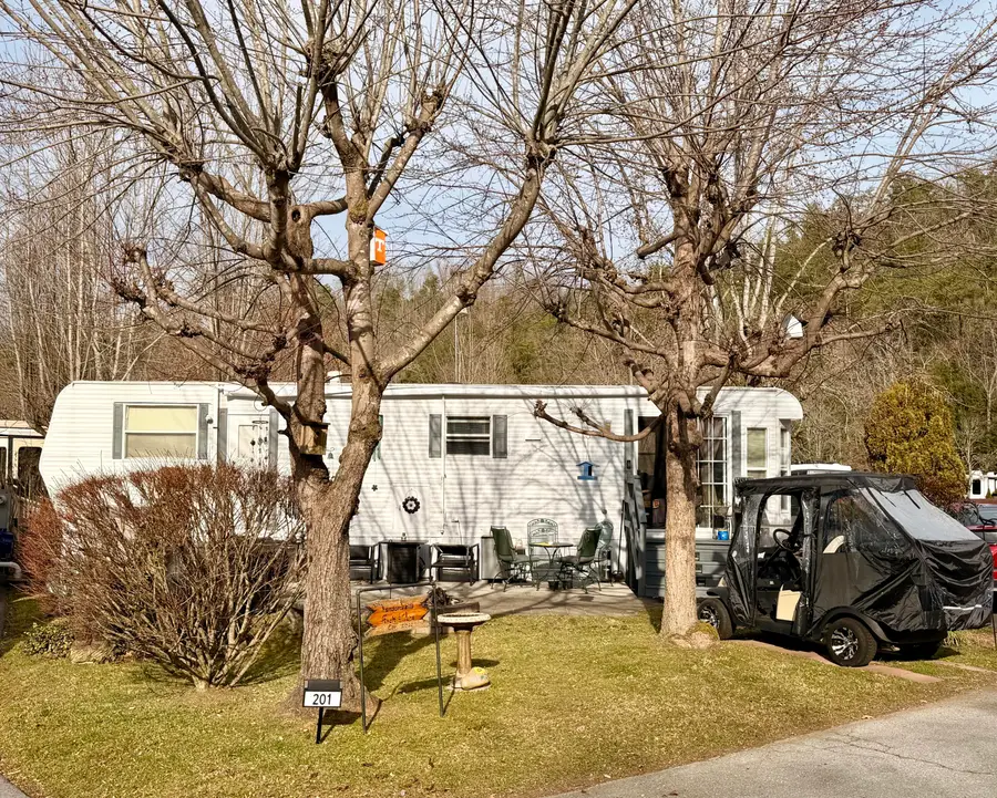 4223 East Parkway, Gatlinburg, TN 37738 - Image #2