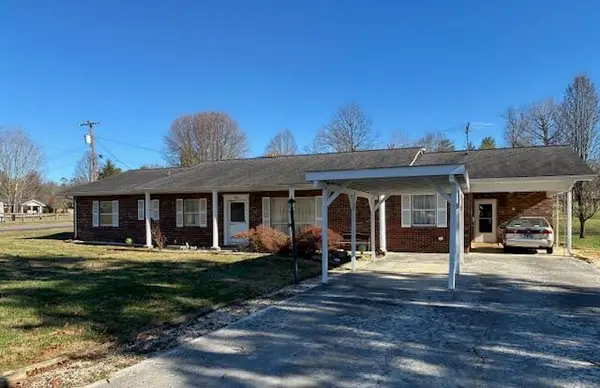 4754 Douglas Dam Road, Strawberry Plains, TN 37871