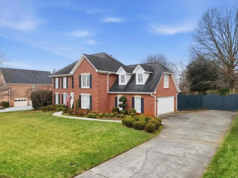 825 Colonial Drive, Morristown, TN 37814 - Image #2