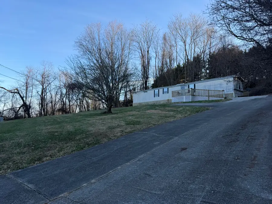 2360 Locust Grove Court, Morristown, TN 37814 - Image #2