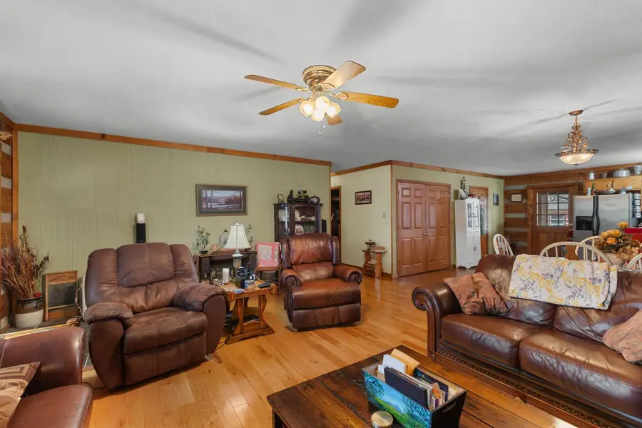 855 Chestnut Grove Circle, Dandridge, TN 37725 - Image #3