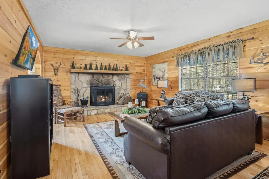 1944 Anderson Way, Sevierville, TN 37876 - Image #3