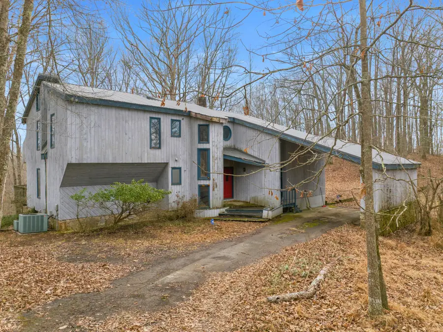 325 Lv Storey Road, Robbins, TN 37852 - #2