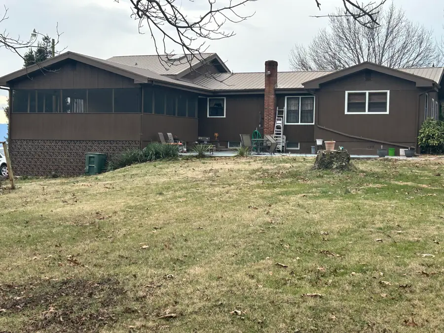 1130 Hixson Avenue, Greeneville, TN 37743 - #3