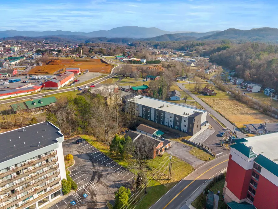 223 Sharon Drive, Pigeon Forge, TN 37863 - #2