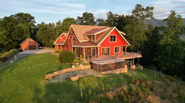 2386 Lower Rinehart Road, Dandridge, TN 37725