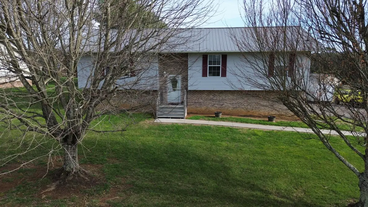 312 Saint Edward Drive, Dandridge, TN 37725 - #1