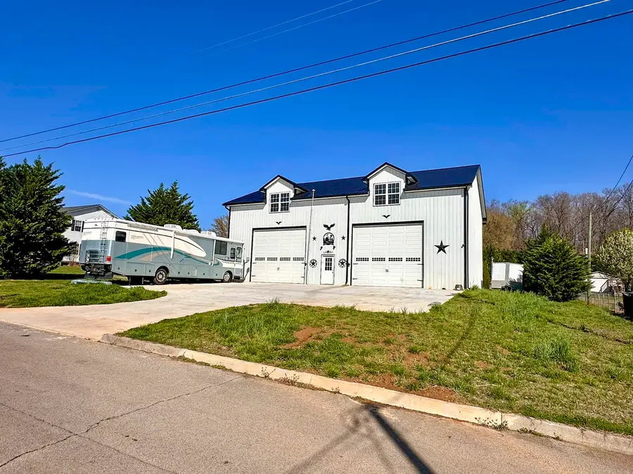 613 Ross Drive, Dandridge, TN 37725 - #2