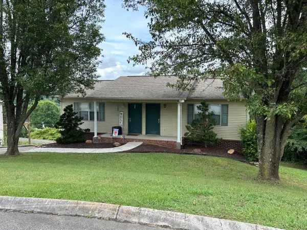 304/306 Willow Greene Drive, Morristown, TN 37814