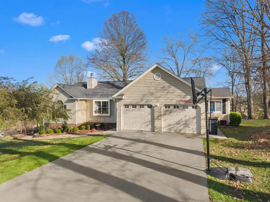 987 Cedar Trace Lane, Morristown, TN 37814 - #2