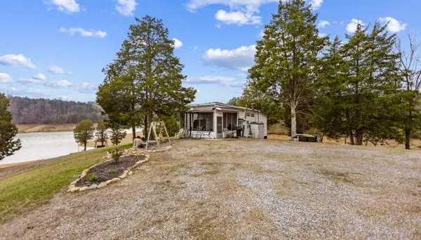 2603 Jim Henry Road, Dandridge, TN 37725