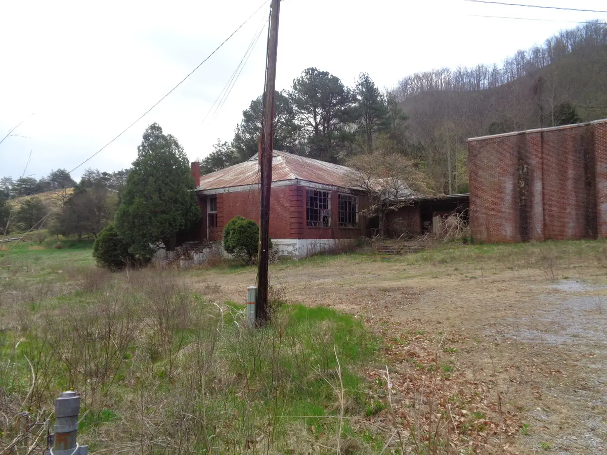7918 Kyles Ford Highway, Kyles Ford, TN 37765 - #1