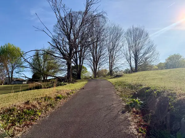 Address Withheld By Seller, Kingsport, TN 37660