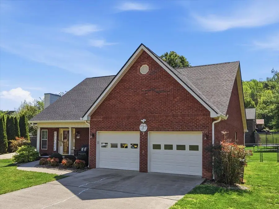 5203 Crystal Brook Drive, Morristown, TN 37814 - #2