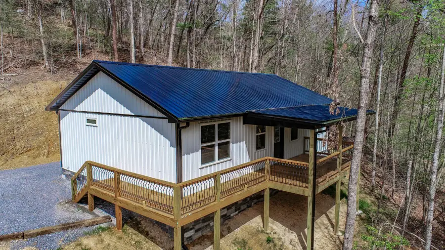 3034 Winding Way, Cosby, TN 37722 - #2