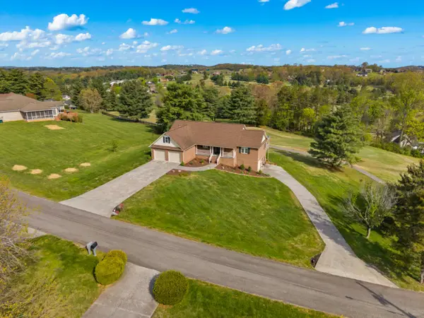 322 Battlefield Drive, Dandridge, TN 37725