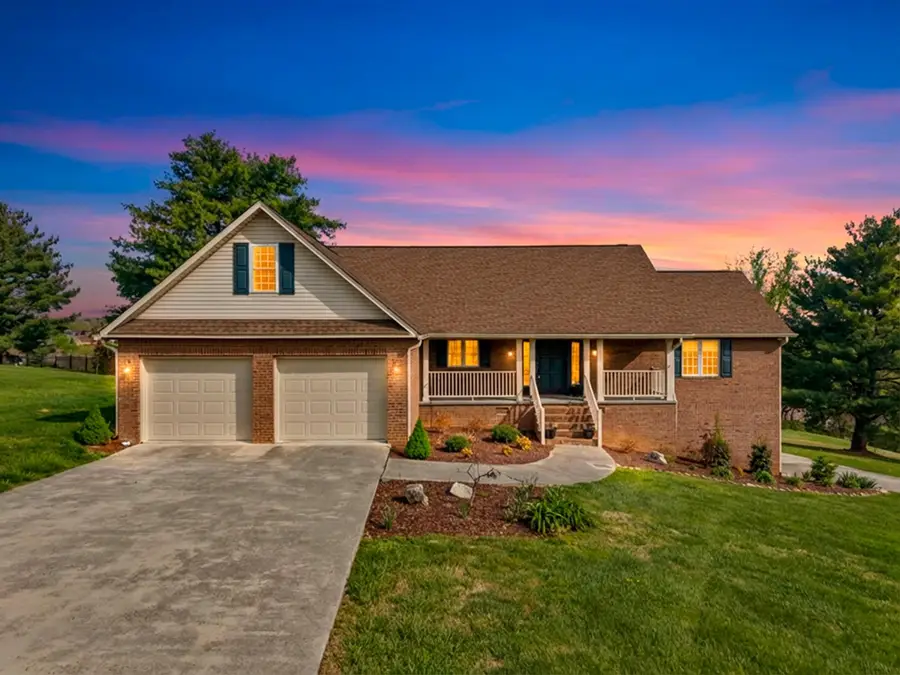 322 Battlefield Drive, Dandridge, TN 37725 - #2