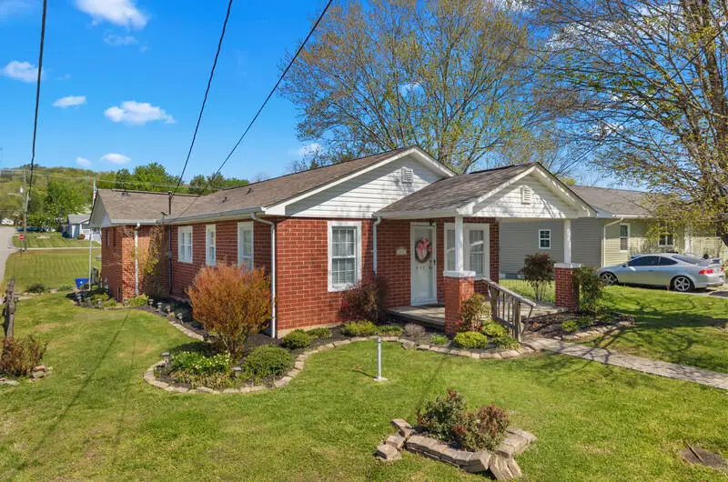 410 Cherokee Avenue, Clinton, TN 37716 - #1