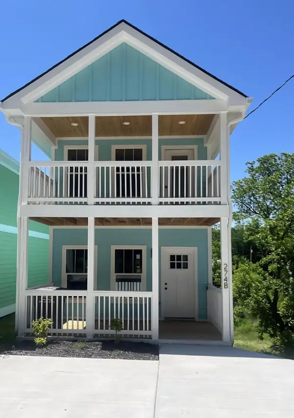 274 B W Main Street, Dandridge, TN 37725