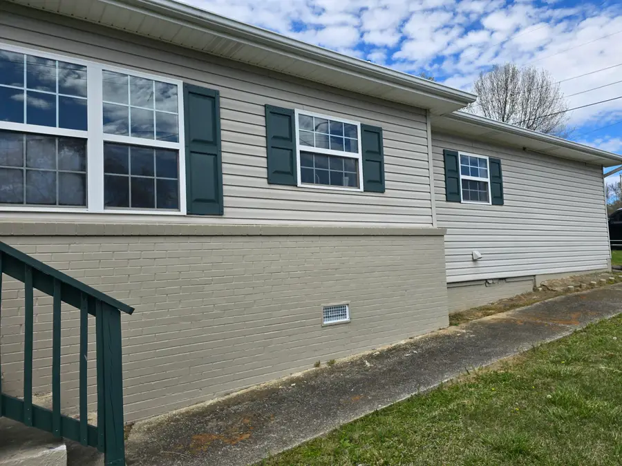 230 English Street, Newport, TN 37821 - #2