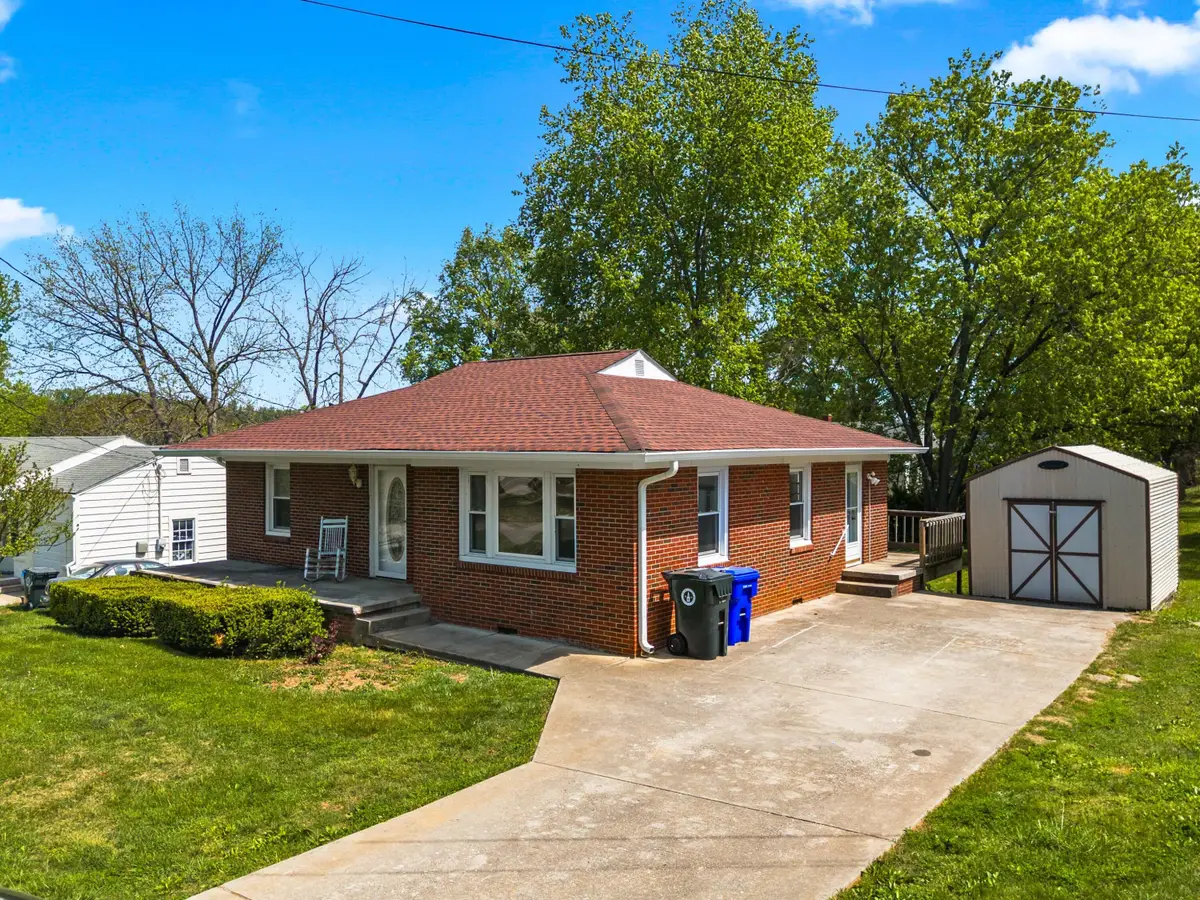 335 E Hillcrest Drive, Morristown, TN 37813 - #1