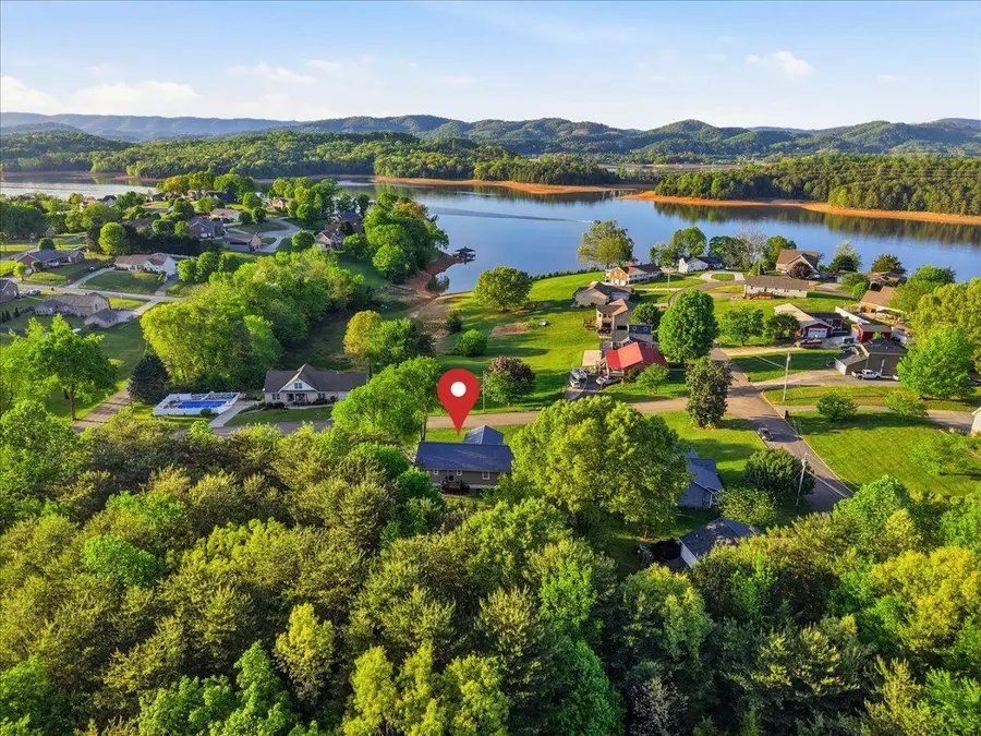 2526 Scenic Lake Circle, Morristown, TN 37814 - #2