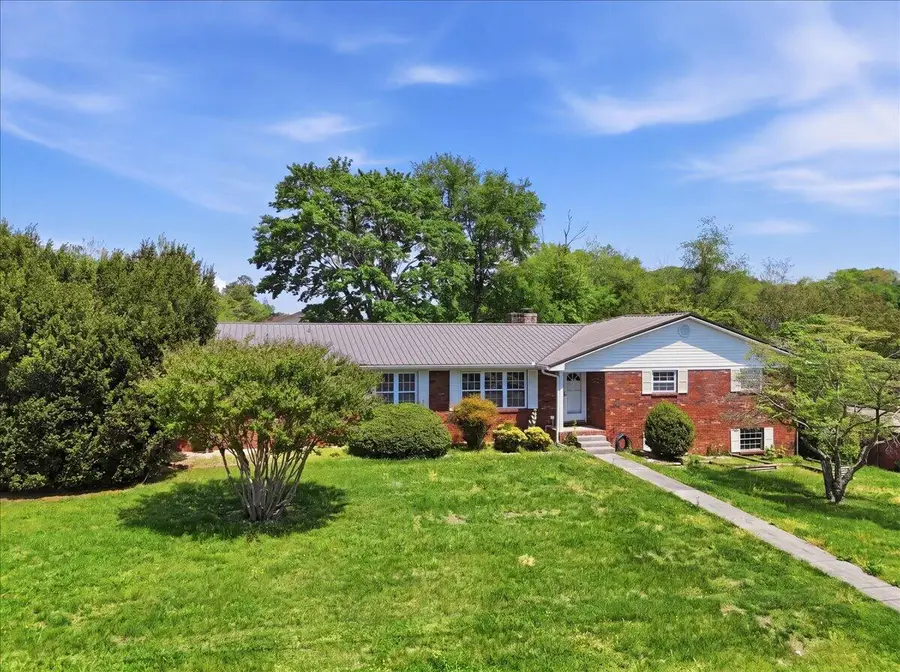 3095 Emerald Avenue, Morristown, TN 37814 - #3