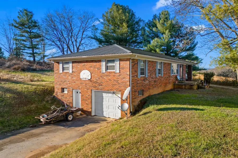 1807 Needmore Road, Whitesburg, TN 37891 - #2