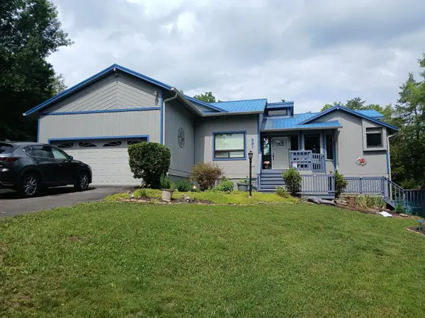 997 Lake Ridge Drive, Dandridge, TN 37725