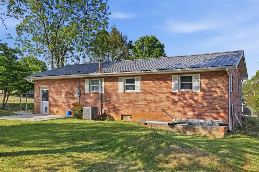 539 4th Street, Newport, TN 37821 - #3