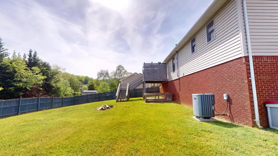 175 Hunters Run Lane, Mount Carmel, TN 37645 - #2