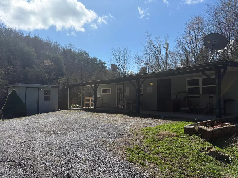 2455 Ray Hollow Road, Dandridge, TN 37725 - #2