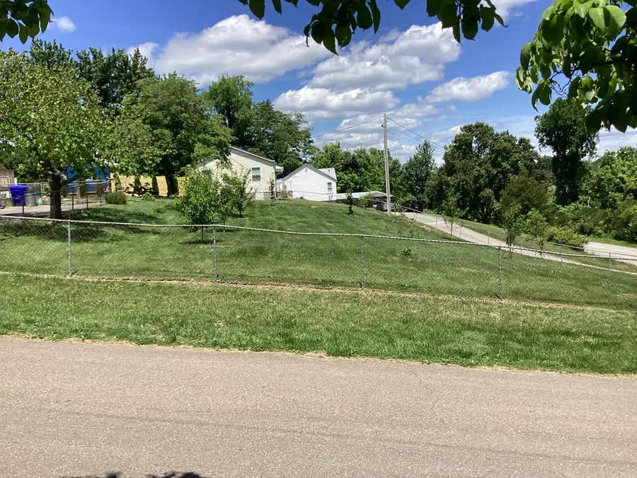 449 Ash Street, Morristown, TN 37813 - #2