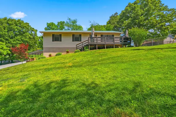 2042 Deerfield Circle, New Market, TN 37820