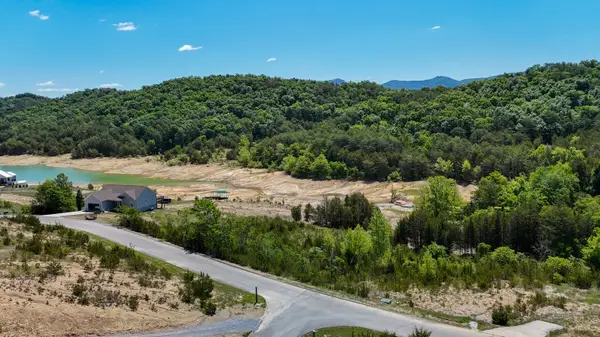 Lot 2 Emerald Pointe Boulevard, Dandridge, TN 37725