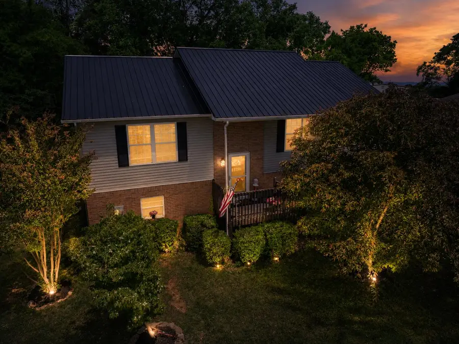 538 Delores Drive, Dandridge, TN 37725 - #2