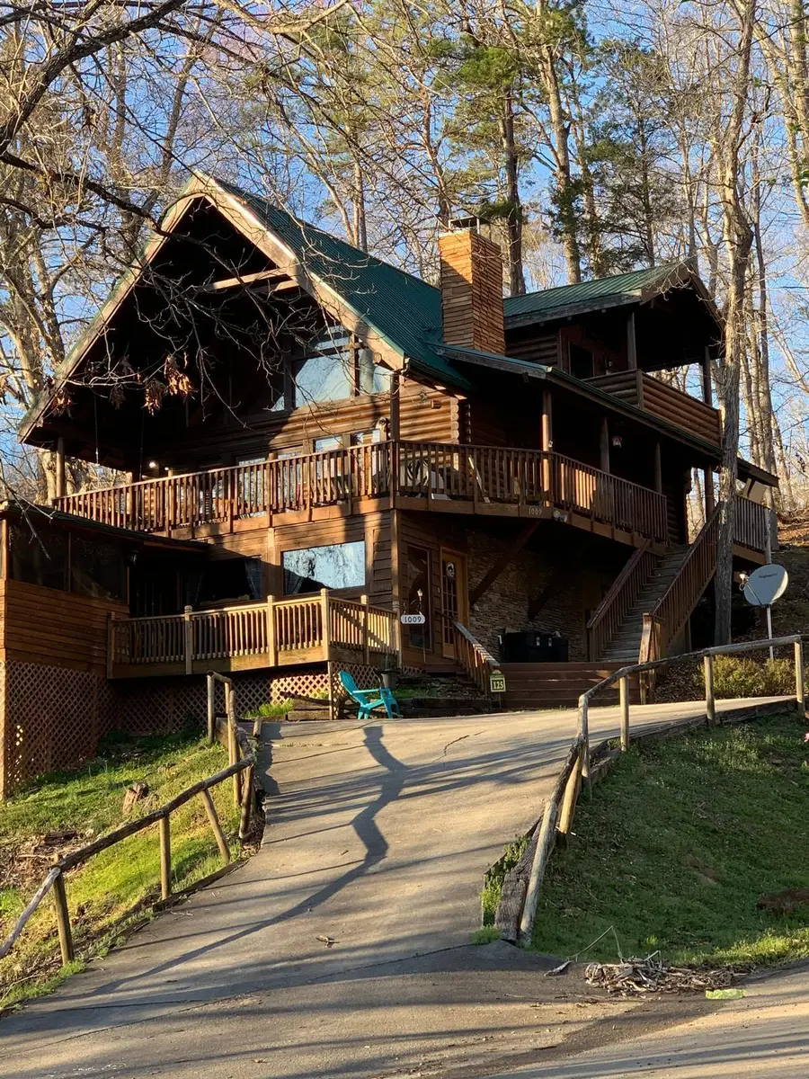 1009 Ravens Ford Way, Sevierville, TN 37876 - #2