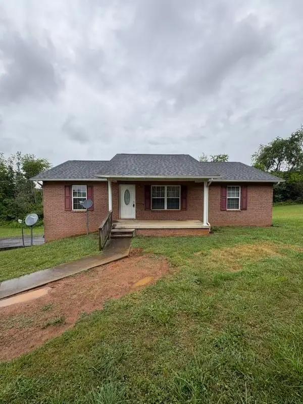 1736 Goddard Lane, Dandridge, TN 37725