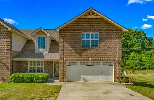 3007 Villas Creekside Drive, Dandridge, TN 37725