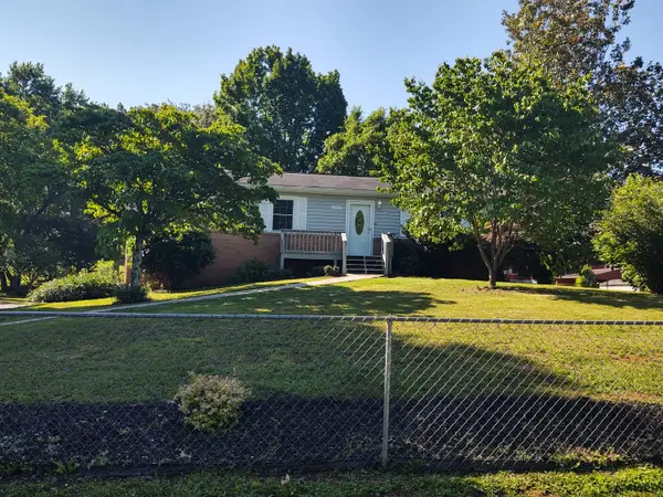 2709 Lisa Circle, Strawberry Plains, TN 37871