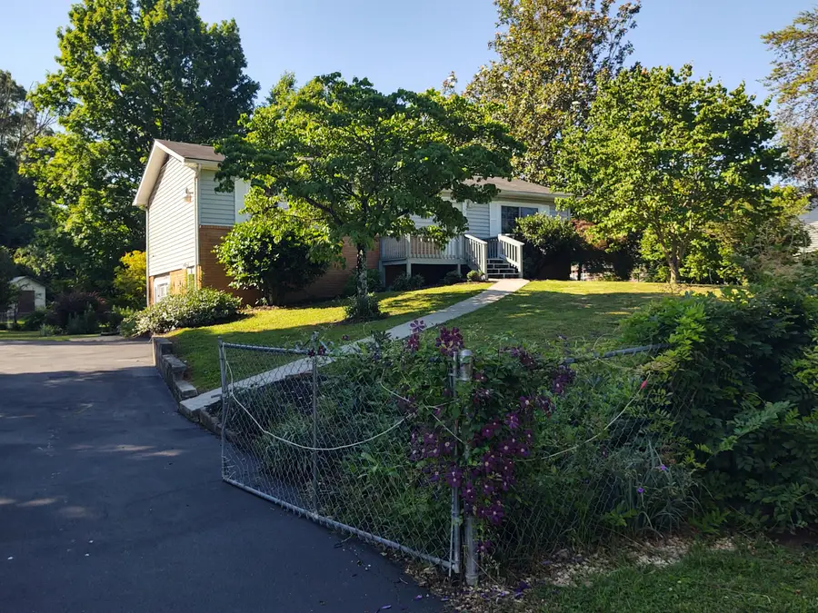 2709 Lisa Circle, Strawberry Plains, TN 37871 - #3
