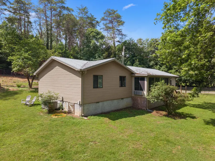 1689 Mccleary Bend Road, Sevierville, TN 37876 - #2
