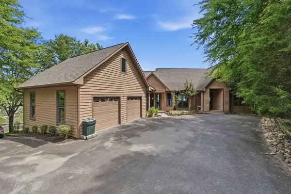 2009 Tahlequah Lane, Mooresburg, TN 37811