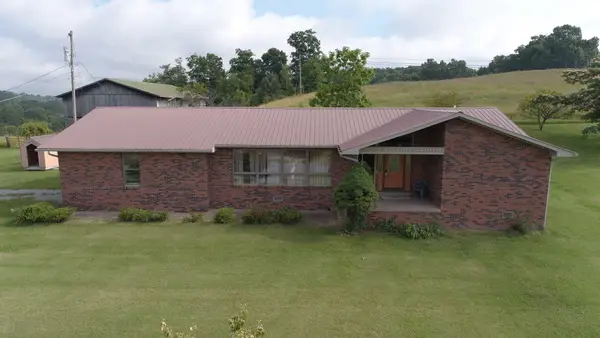 1557 Cave Springs Road, Tazewell, TN 37879
