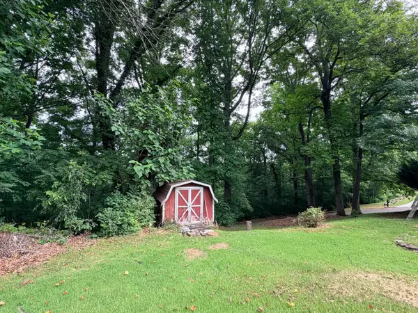 1072 Missionary Ridge Road, Newport, TN 37821