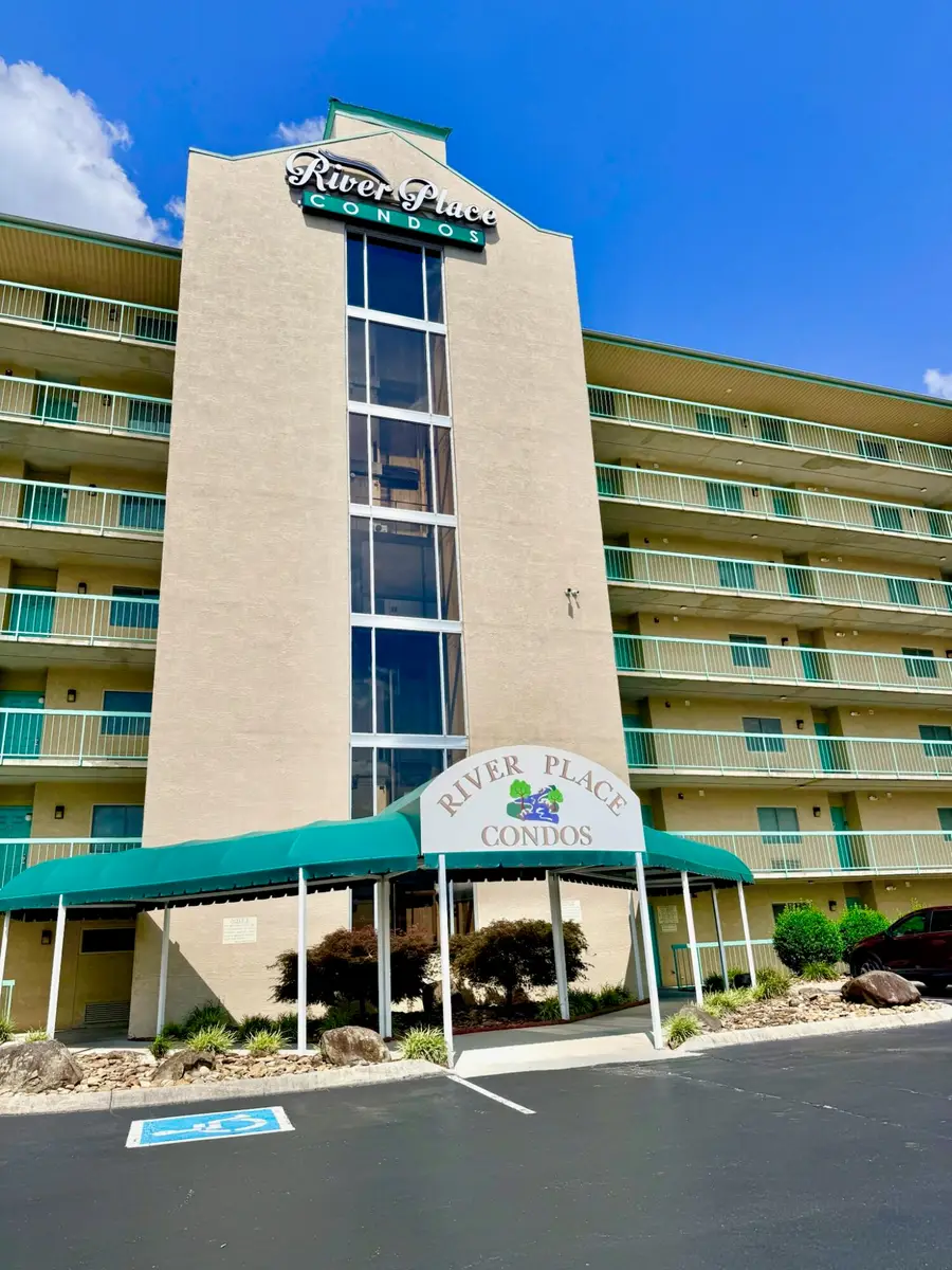 3215 N River Road #STE 103, Pigeon Forge, TN 37863 - #2