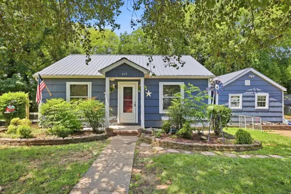 609 Paine Street, Sevierville, TN 37862